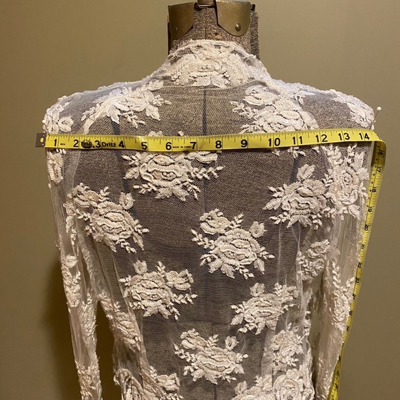 Custom lace jacket - Picture 7 of 8